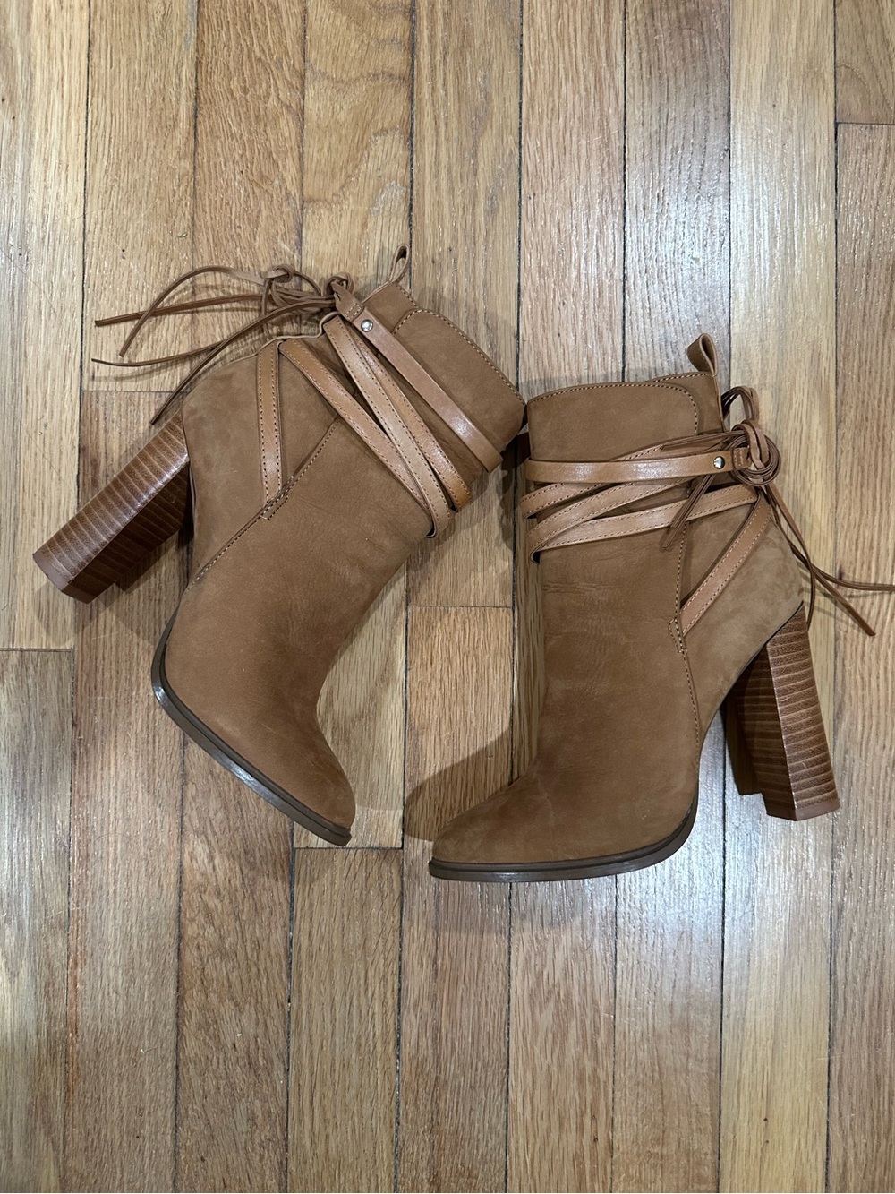 Women’s Steve Madden Heel Boots Size 6 Brown Western Style Ankle Booties